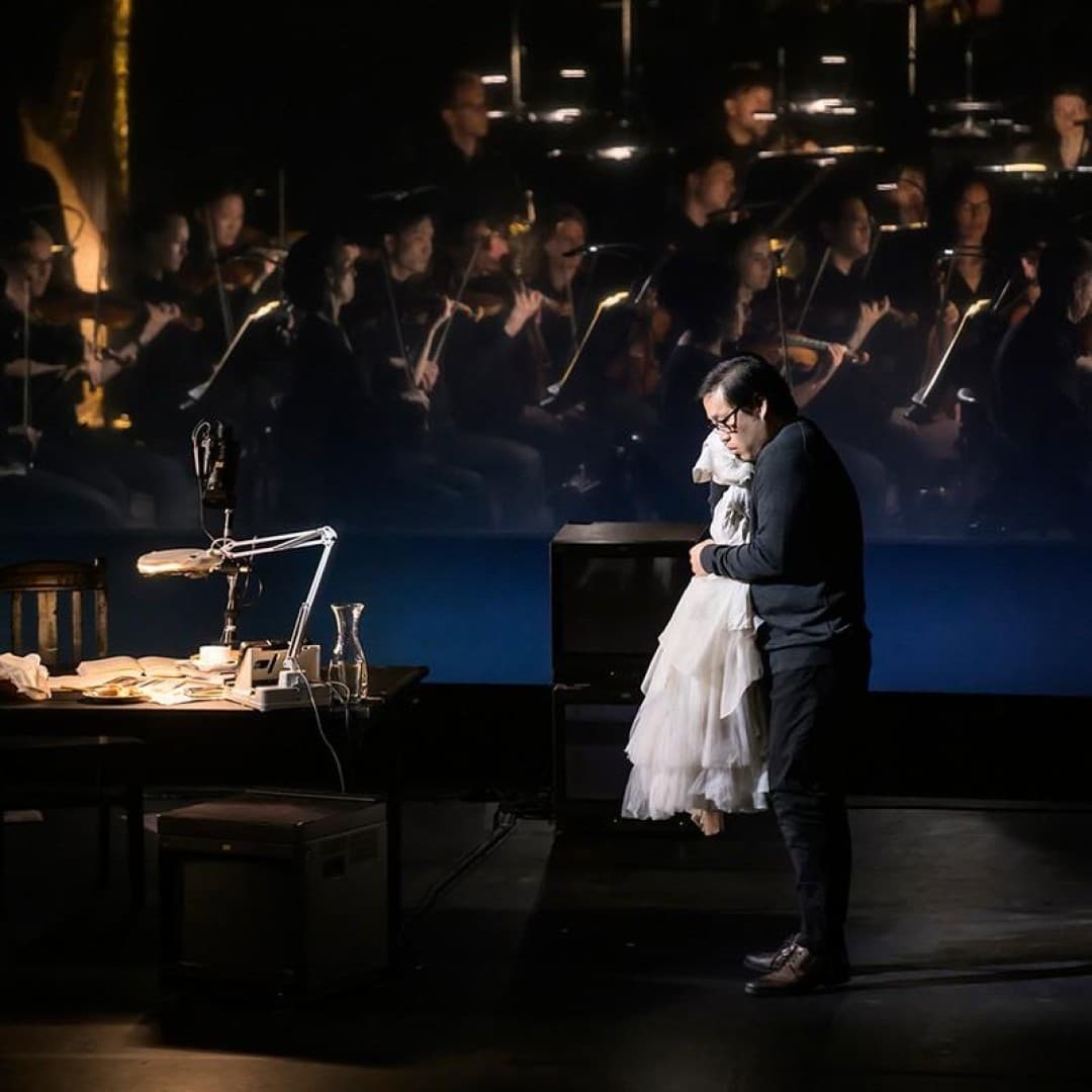 SeokJong Baek as Radames
Bettina Stöß