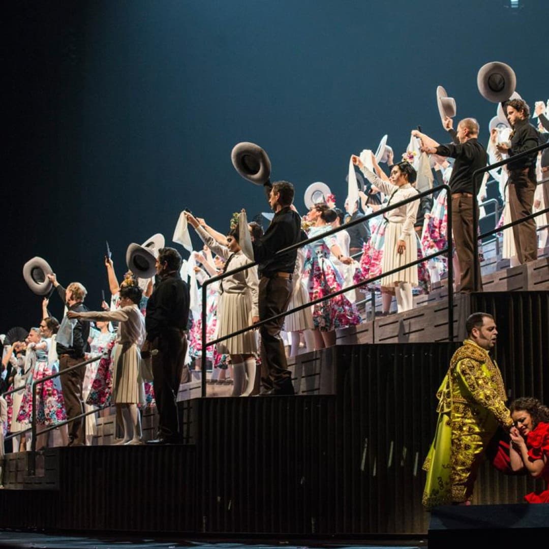 Chorus of the Deutsche Oper Berlin, Markus Brück as Escamillo
Marcus Lieberenz