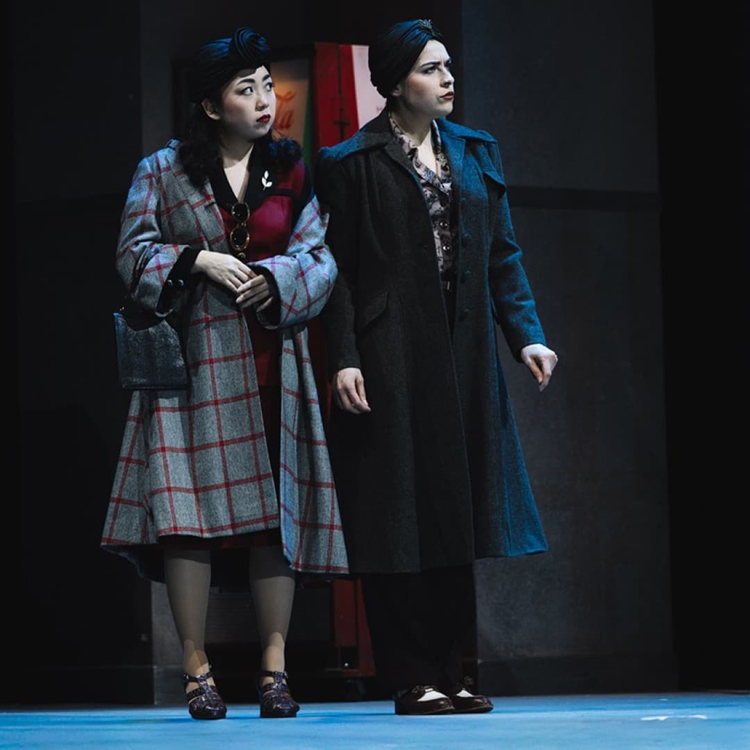 Hye-Young Moon as Elvira, Arianna Manganello as Zulma
Eike Walkenhorst