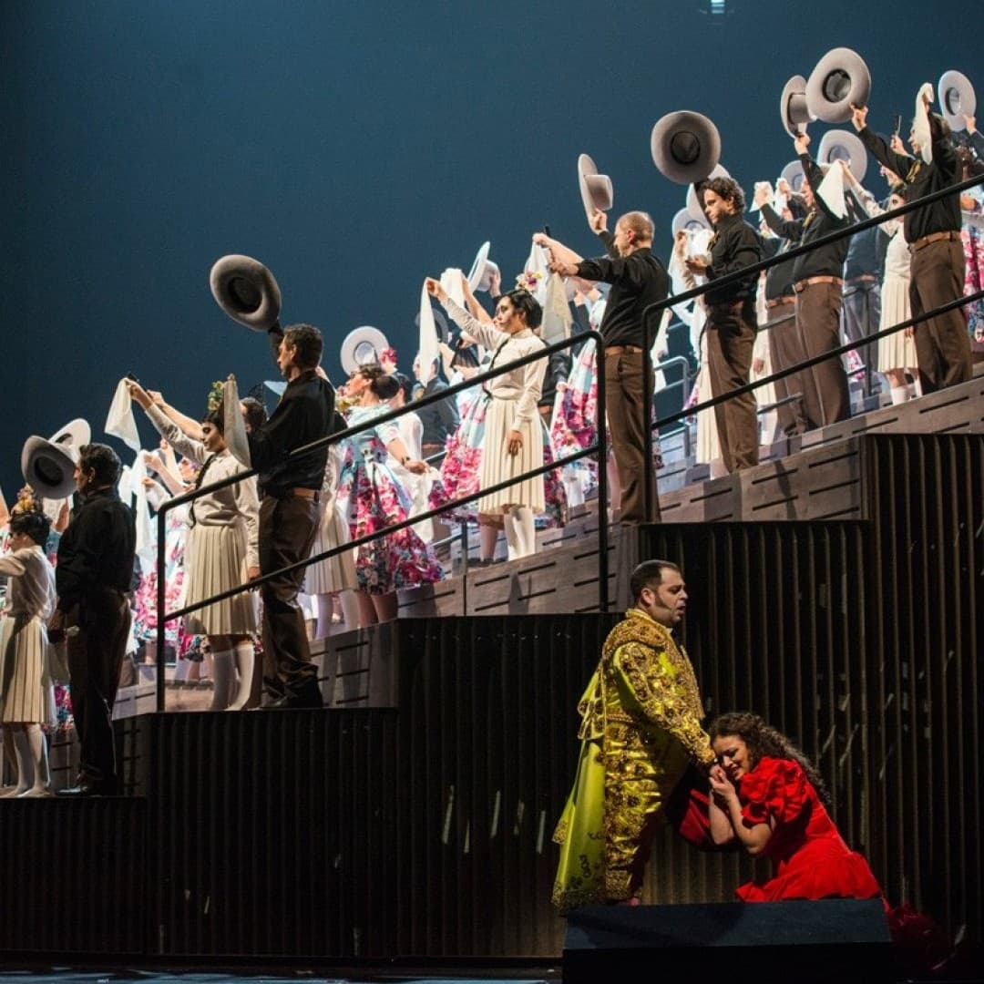 Chorus of the Deutsche Oper Berlin, Markus Brück as Escamillo
Marcus Lieberenz