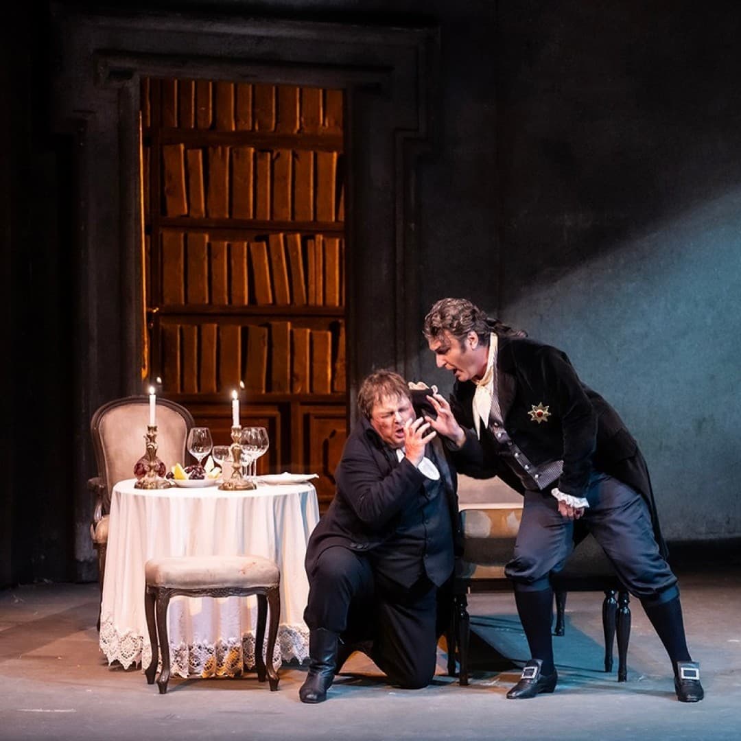 Ludovic Tézier as Scarpia, Jörg Schörner as Spoletta