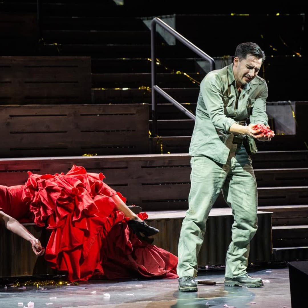 Clémentine Margaine as Carmen, Charles Castronovo as Don José
Marcus Lieberenz