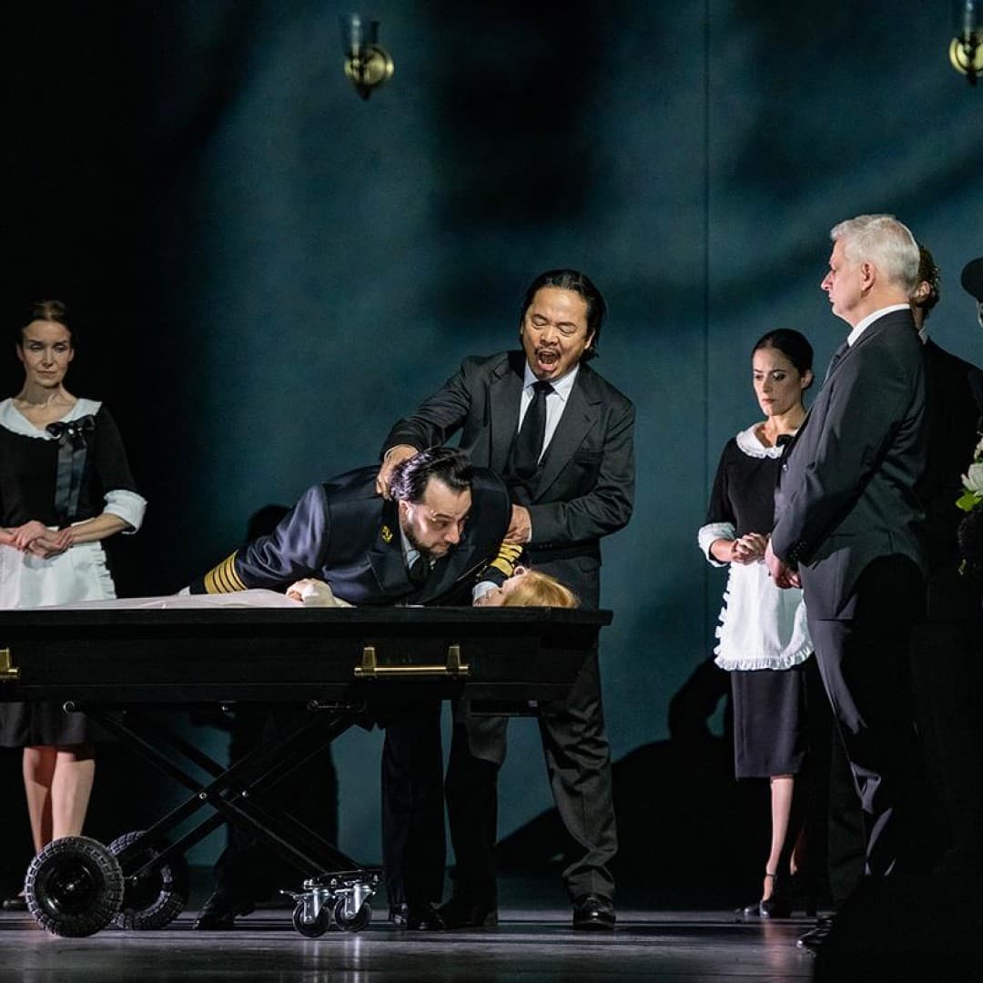 George Petean as Simon Boccanegra, Liang Li as Jacopo Fiesco a. o.
Bettina Stöß