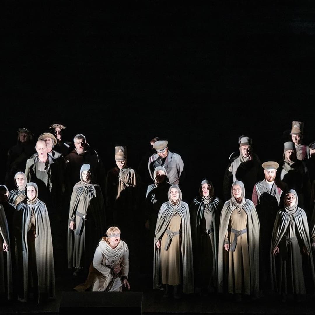 Jennifer Davis as Elsa
Bettina Stöß