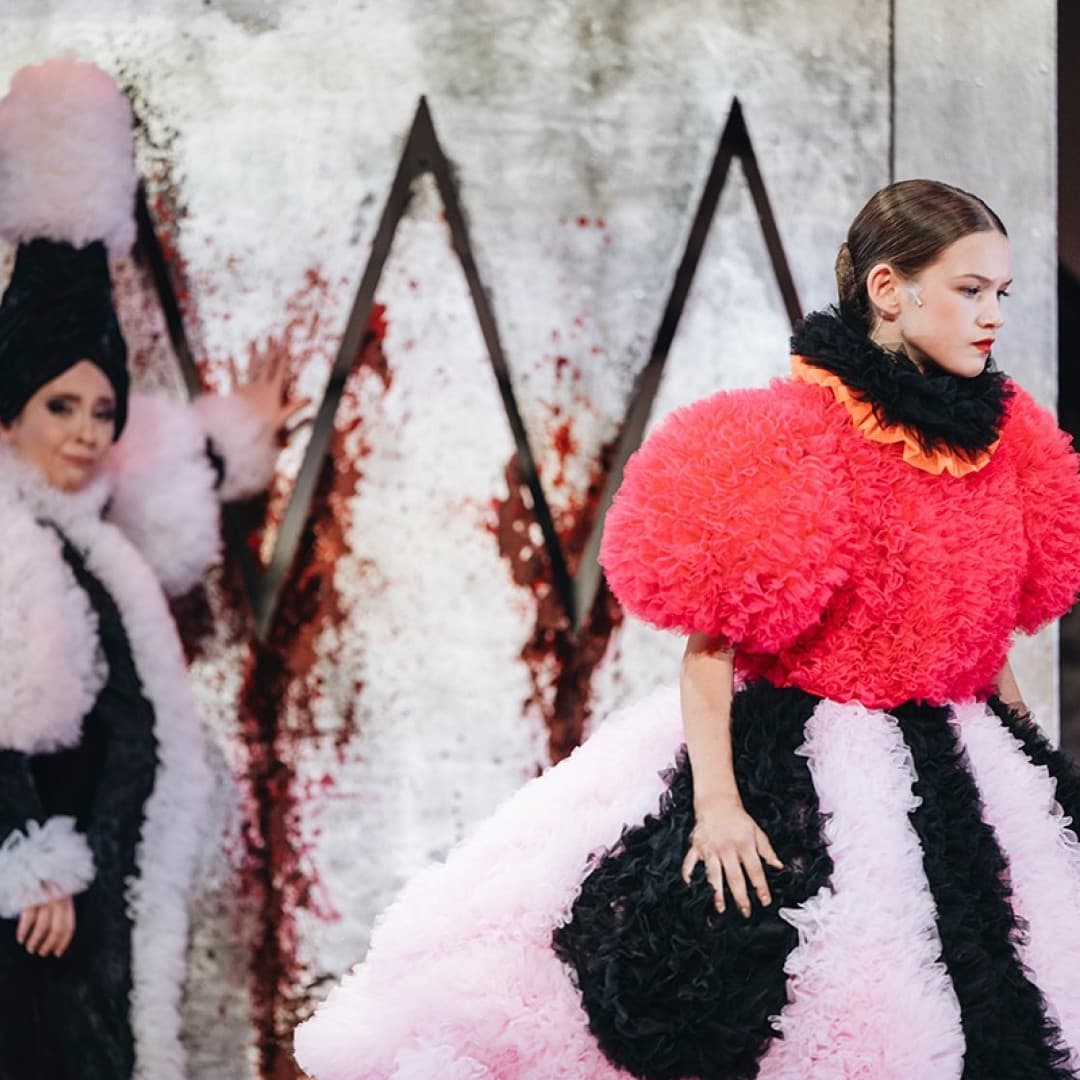 Maria Vasilevskaya as Mrs. Bone, Lady-in-Waiting to Scharada, Milla Luisa Dell' Anna as Princess Scharada
Nancy Jesse