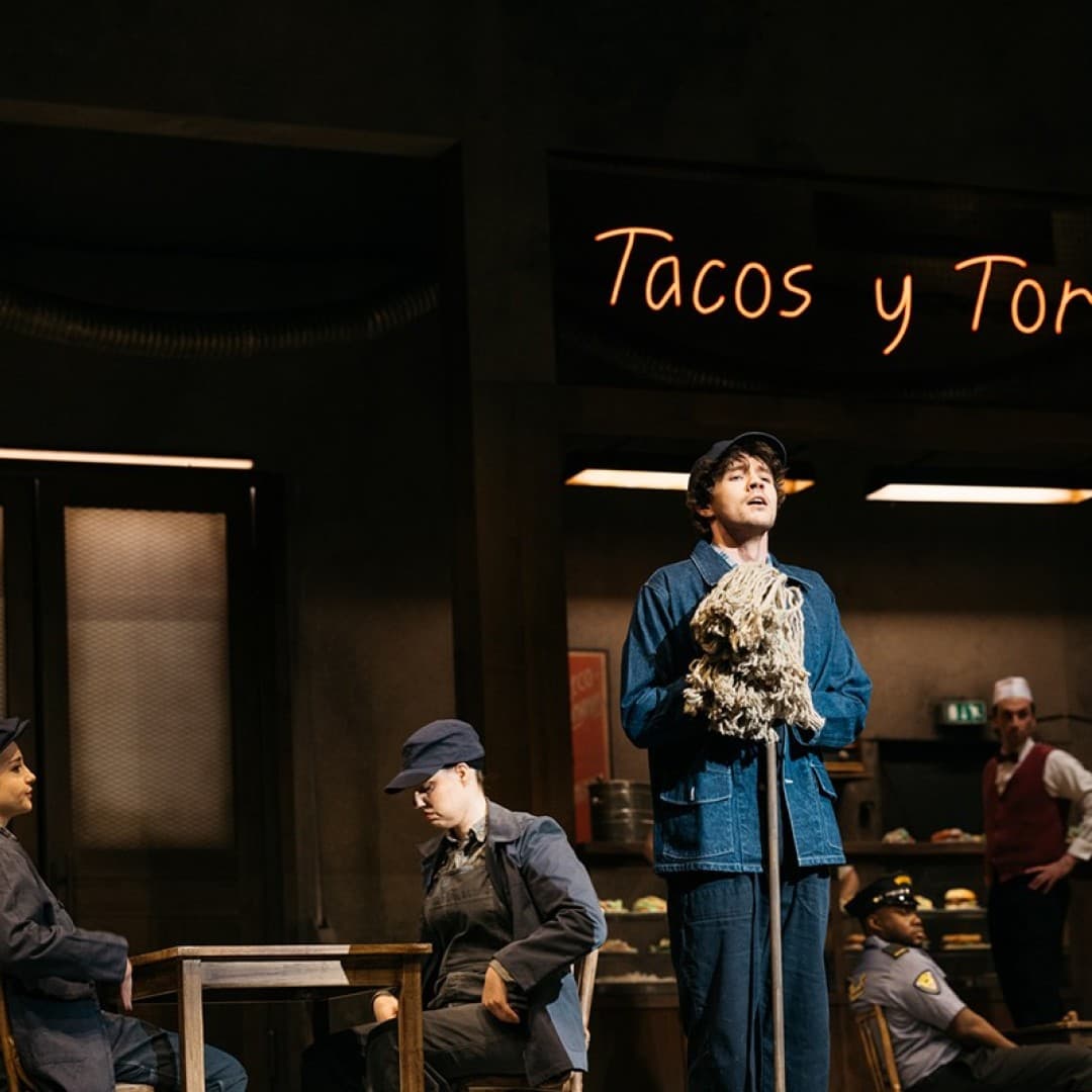 Jonah Hoskins as Lindoro
Eike Walkenhorst