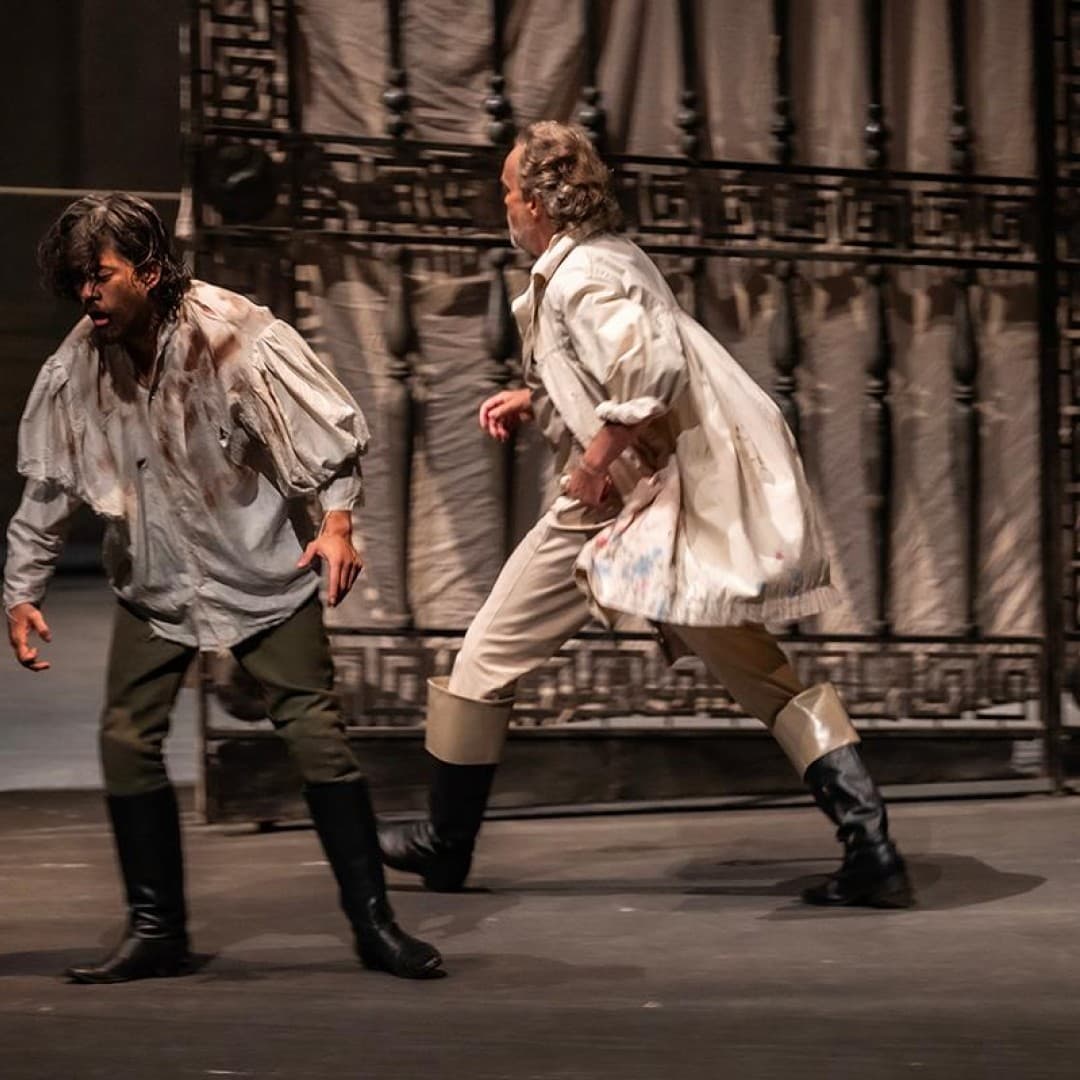 Martin Muehle as Mario Cavaradossi, Byung Gil Kim as Angelotti