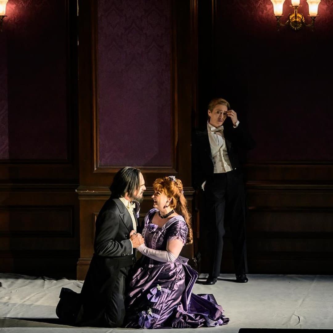 Thomas Johannes Mayer as Mandryka, Jennifer Davis as Arabella, Heidi Stober as Zdenka
Bettina Stöß
