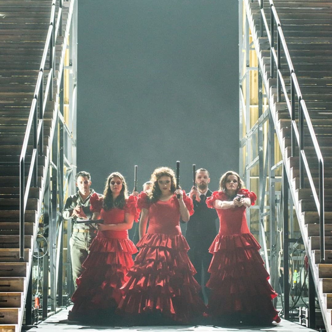 Charles Castronovo as Don José, Nicole Haslett as Frasquita, Clémentine Margaine as Carmen, Dean Murphy as Dancairo, Jana Kurucová as Mercédès