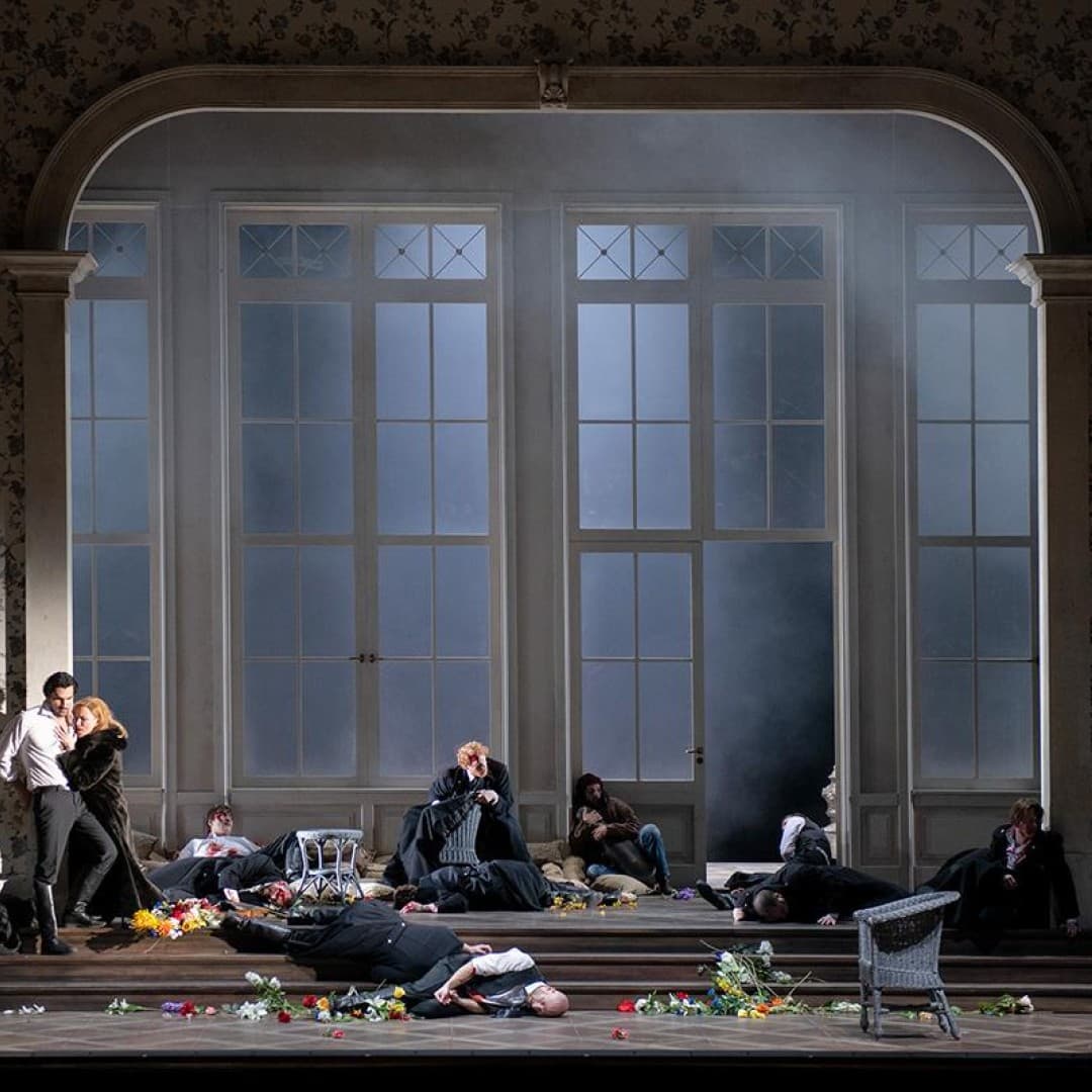Jonathan Tetelman as Paolo il Bello, Sara Jakubiak as Francesca et al.
Monika Rittershaus