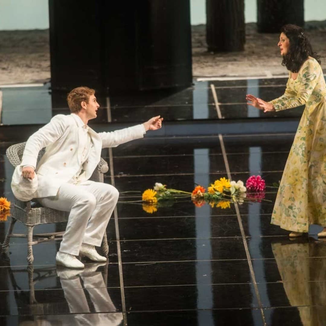 Elena Tsallagova as Violetta Valéry, Matthew Newlin as Alfredo Germont