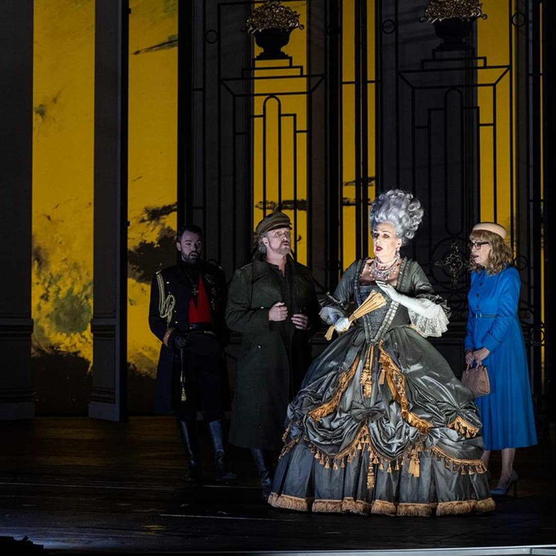 Doris Soffel as Countess, Dean Murphy as Jeletzkij, Lucio Gallo as Tomskij, Martin Muehle as Hermann and Sondra Radvanovsky as Lisa
Marcus Lieberenz