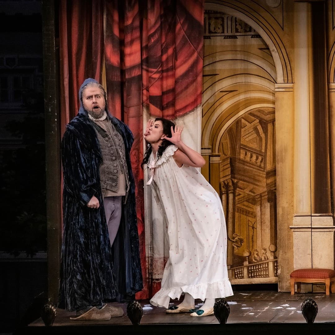 Noel Bouley as Bartolo, Aigul Akhmetshina as Rosina
Bettina Stöß