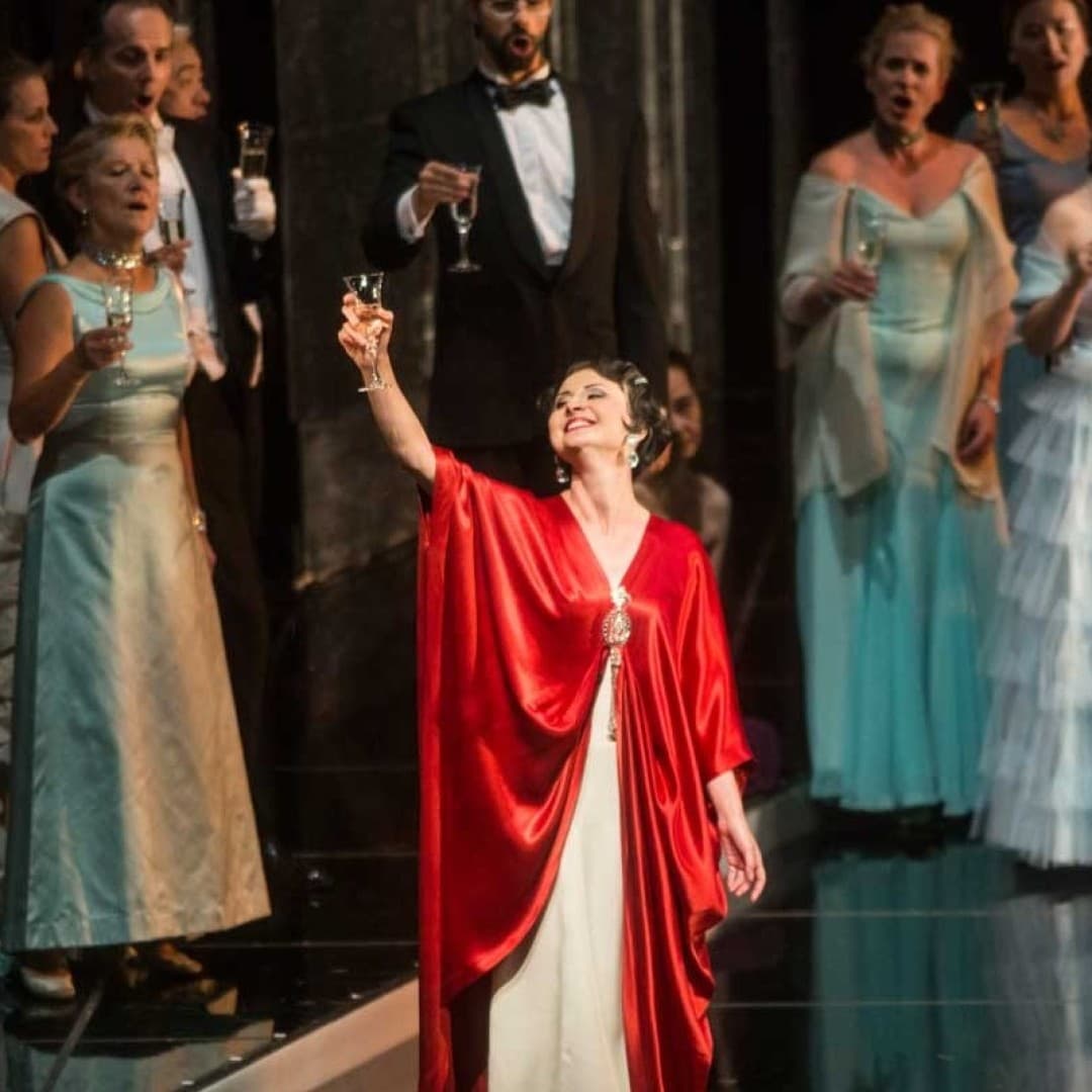 Elena Tsallagova as Violetta Valéry, Gideon Poppe as Gaston
Marcus Lieberenz