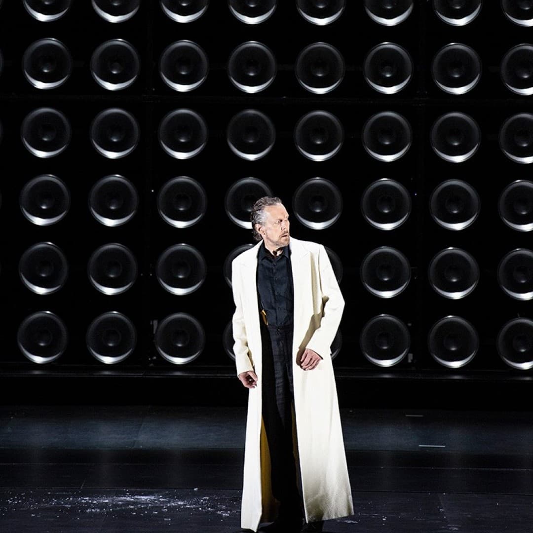 Georg Zeppenfeld as King Marke
Bernd Uhlig