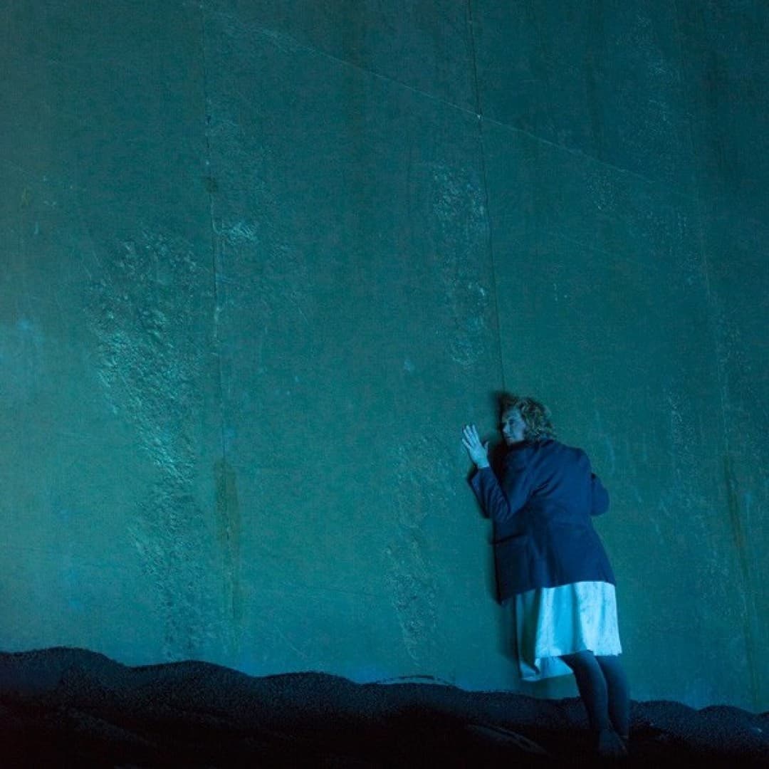 Siobhan Stagg as Die Schleppträgerin, Waltraud Meier as Klytämnestra, Alexandra Hutton as Die Schleppträgerin, Catherine Foster als Elektra