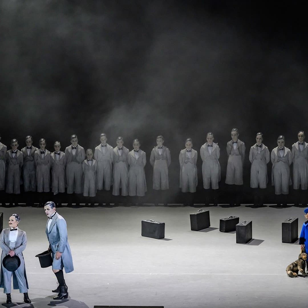 Iestyn Davies as Oberon, Alexandra Oomens as Tytania, Jami Reid-Quarrell as Puck, Children’s Chorus
Bettina Stöß