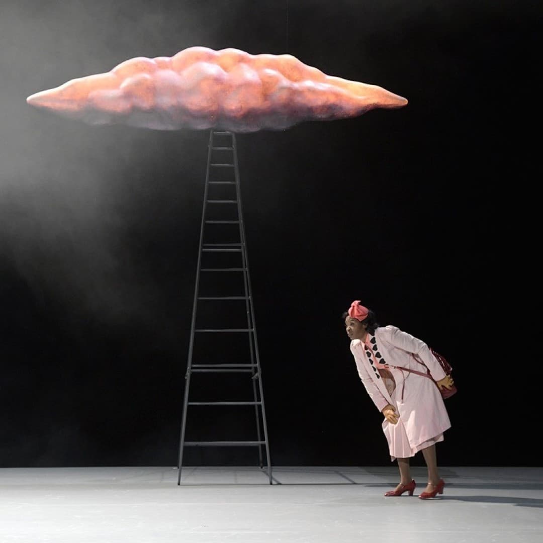 Jeanine De Bique as Helena
Bettina Stöß