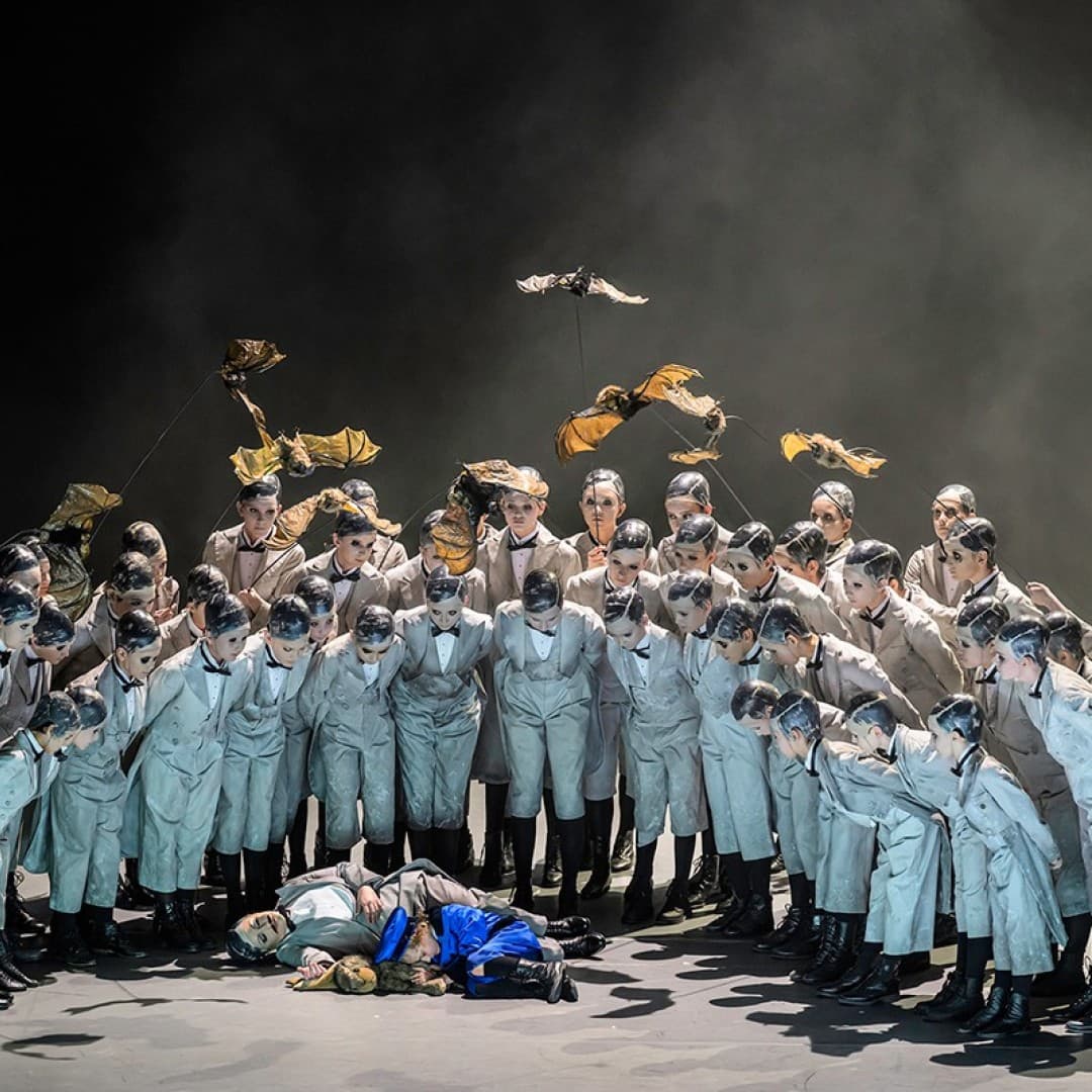 Alexandra Oomens as Tytania among others
Bettina Stöß