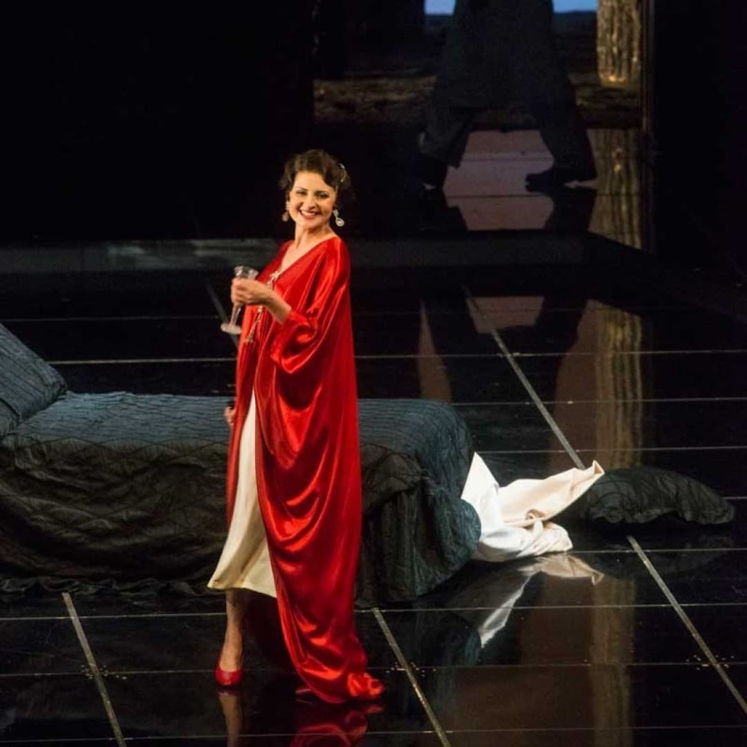 Elena Tsallagova as Violetta Valéry
Marcus Lieberenz