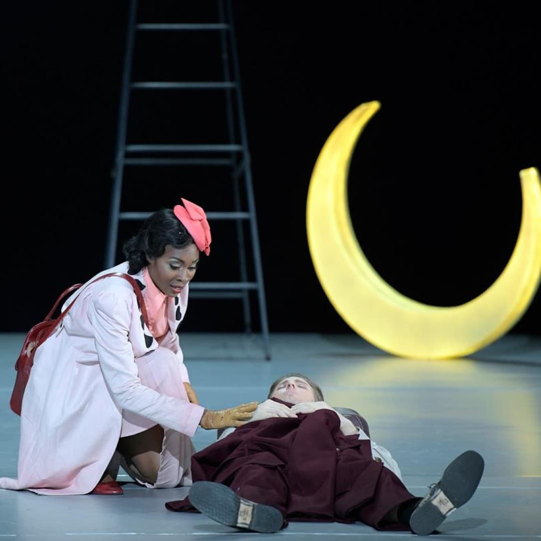 Jeanine De Bique as Helena, Gideon Poppe as Lysander
Bettina Stöß