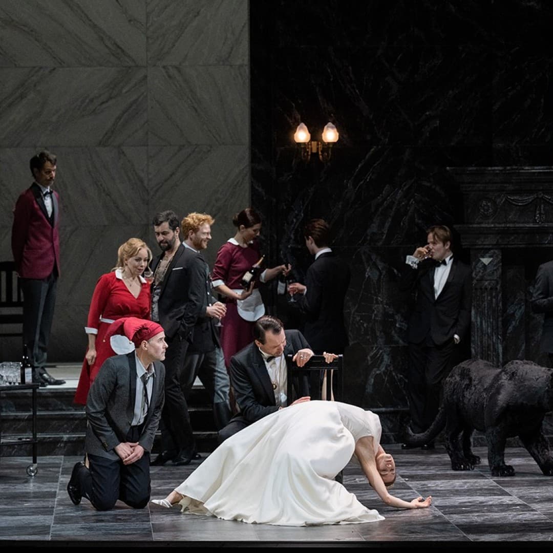 including Michael Laurenz as the Fool, Elisabet Strid as Els, Seth Carico as the Squire, Tuomas Pursio as the King and Doke Pauwels as the Queen
Monika Rittershaus