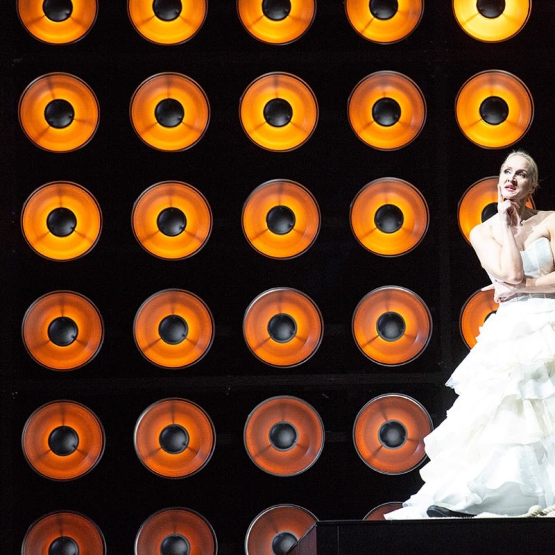 Elisabeth Teige as Isolde.
Bernd Uhlig