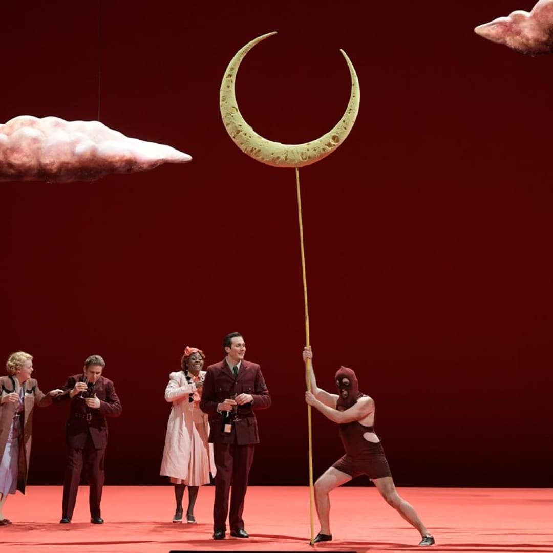 Gideon Poppe als Lysander, Samuel Dale Johnson als Demetrius, Karis Tucker als Hermia, Jeanine De Bique als Helena
Bettina Stöß