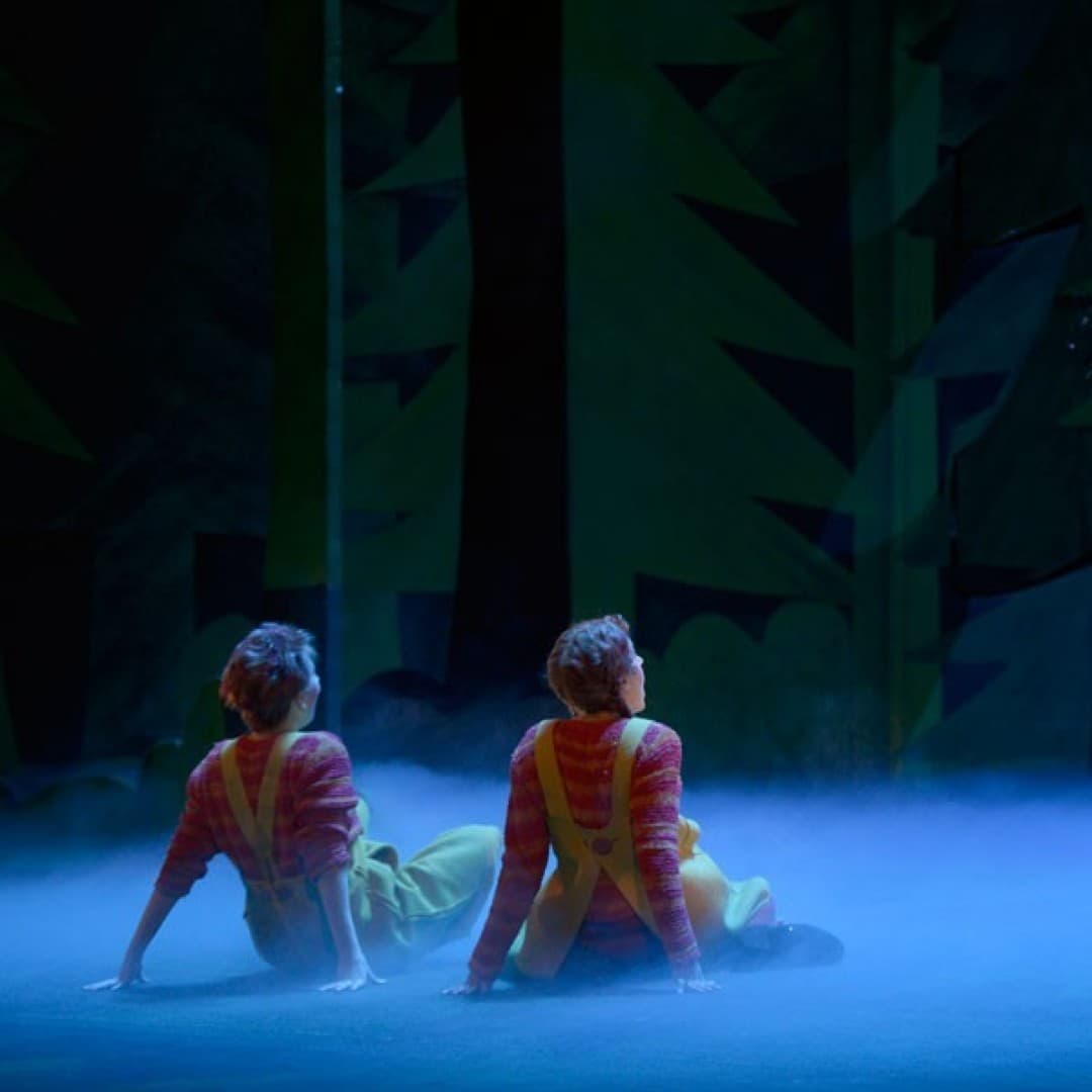Stephanie Lauricella as Hansel, Kim-Lillian Strebel as Gretel, Elbenita Kajtazi as Sandman / The dew fairy
Bettina Stöß